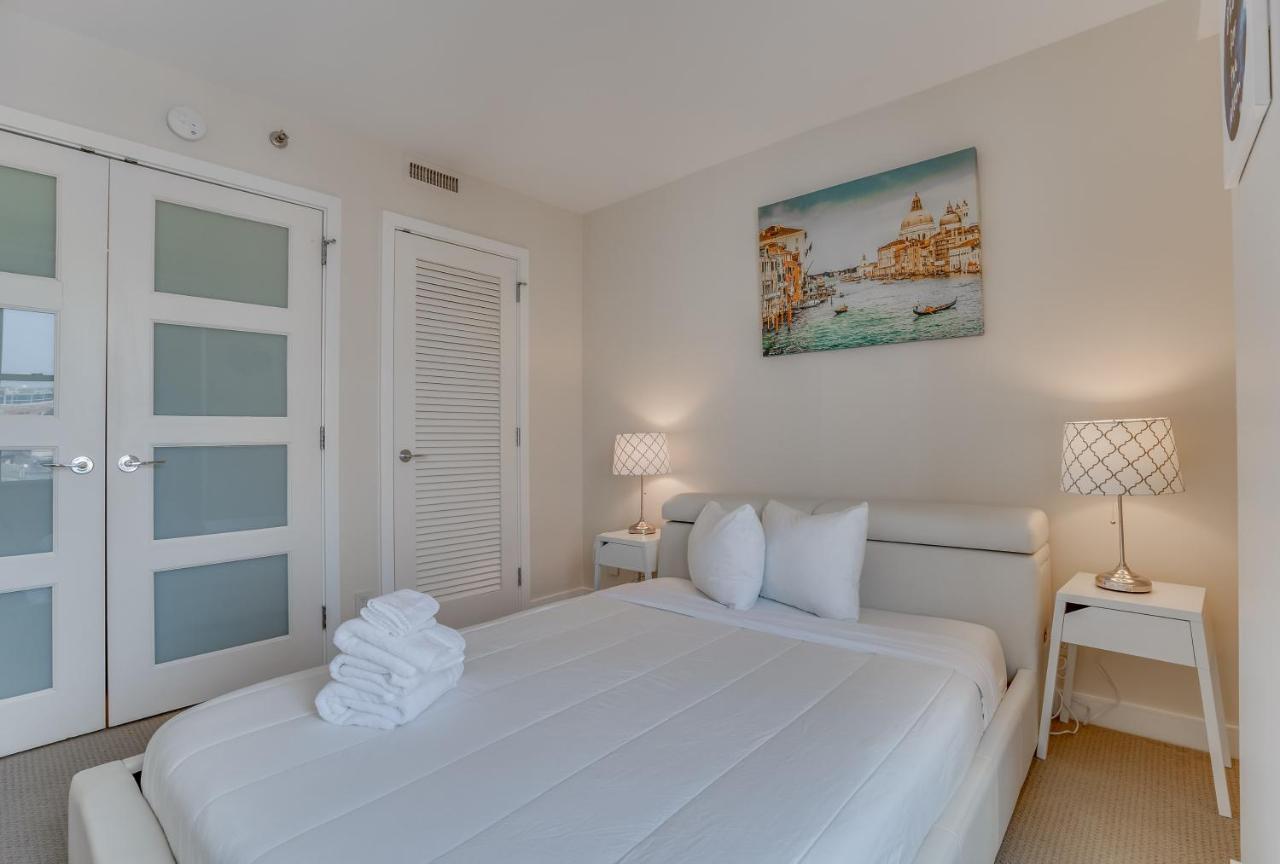 | Heaven on Washington Fully Furnished Apartments