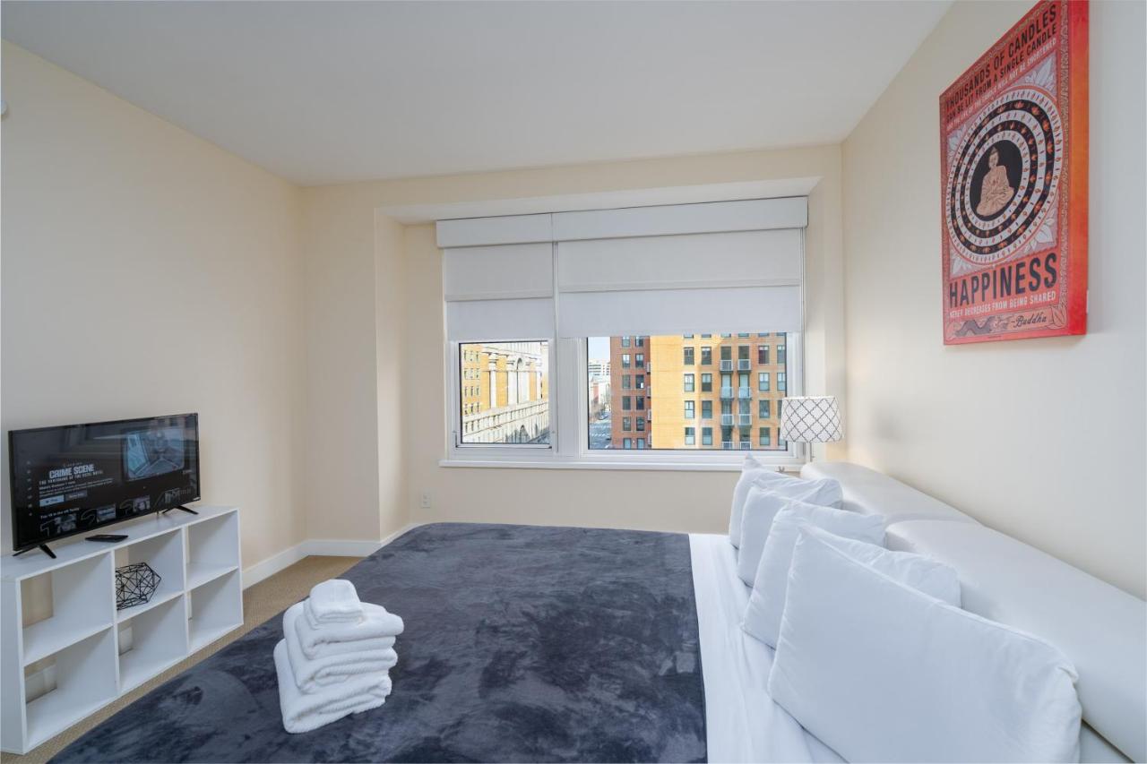 | Heaven on Washington Fully Furnished Apartments
