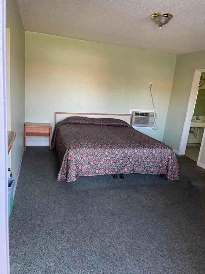 | RAMONA MOTEL