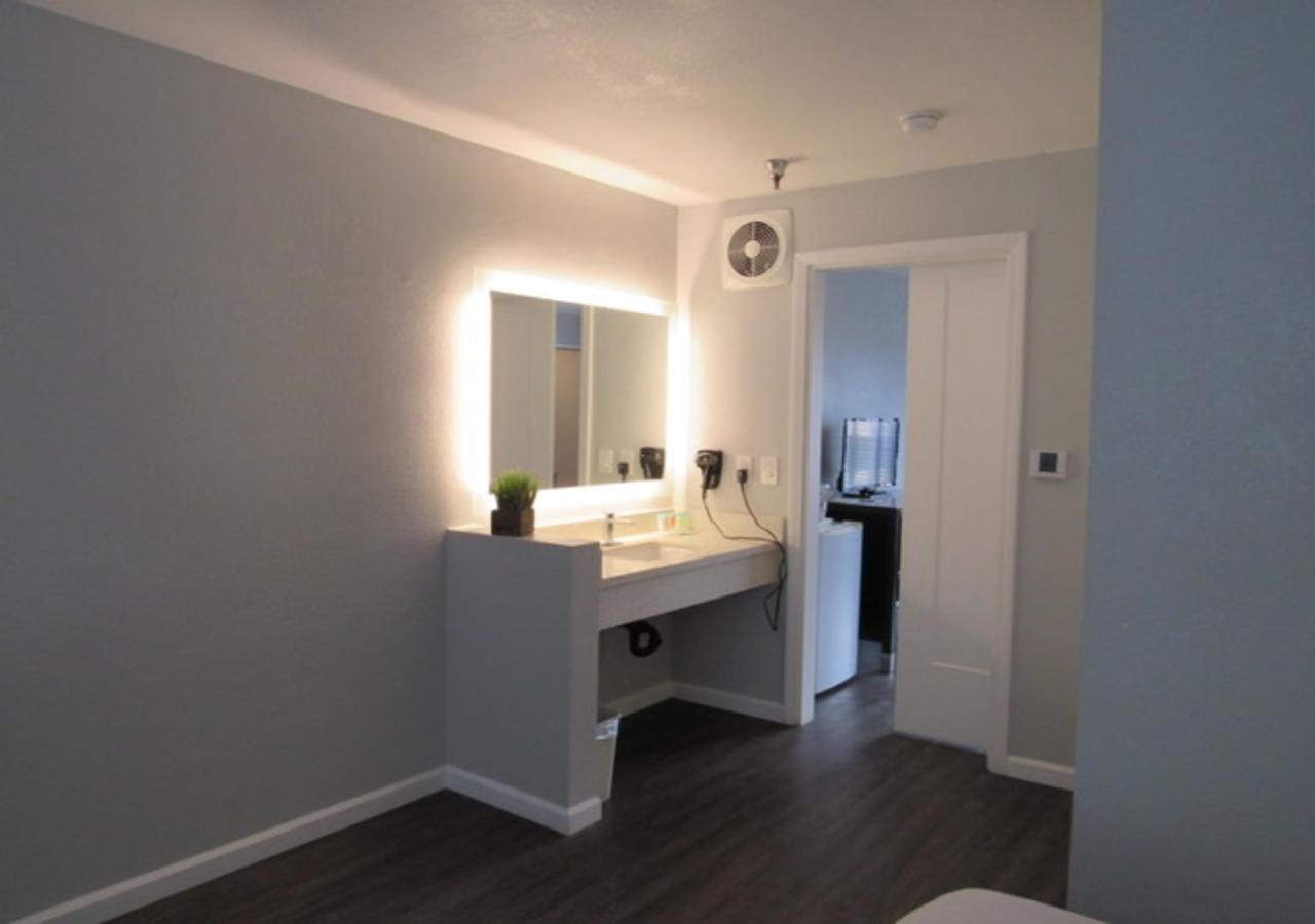 Studio King Room at Capri Suites Anaheim