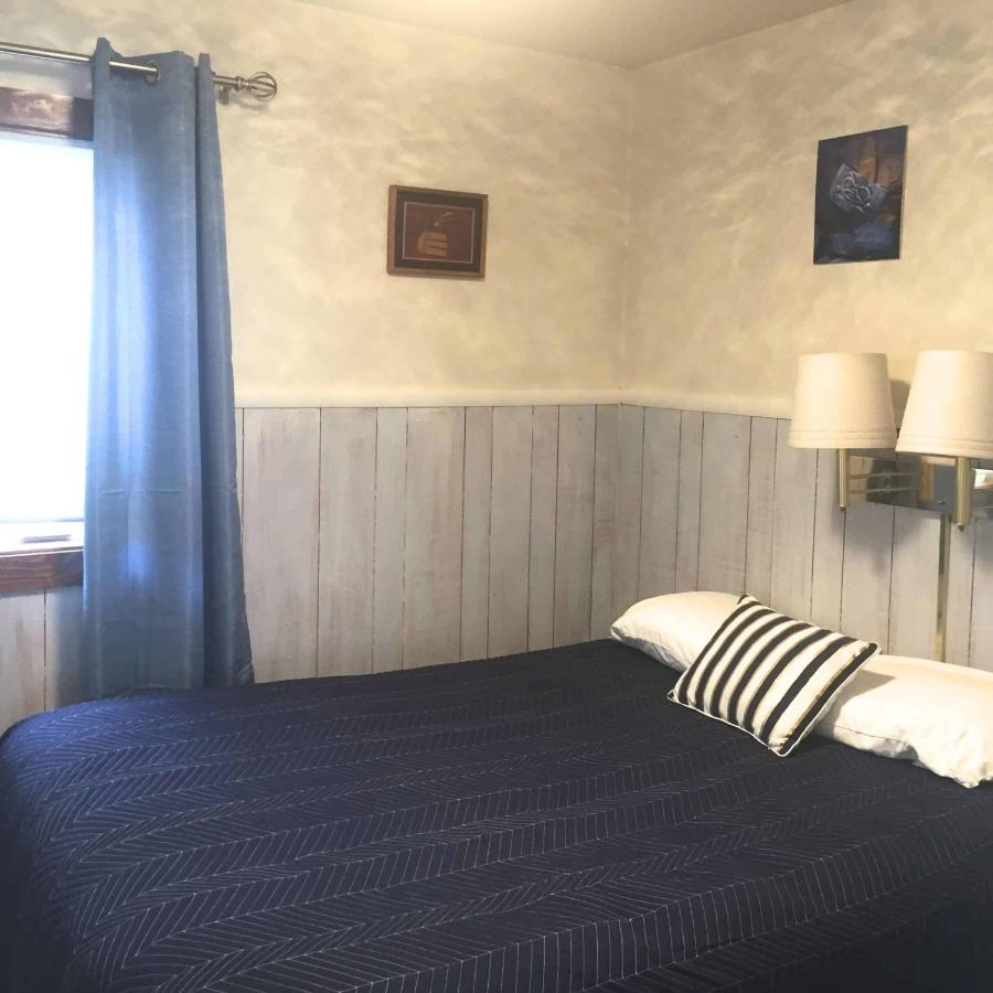 | The Tides Inn