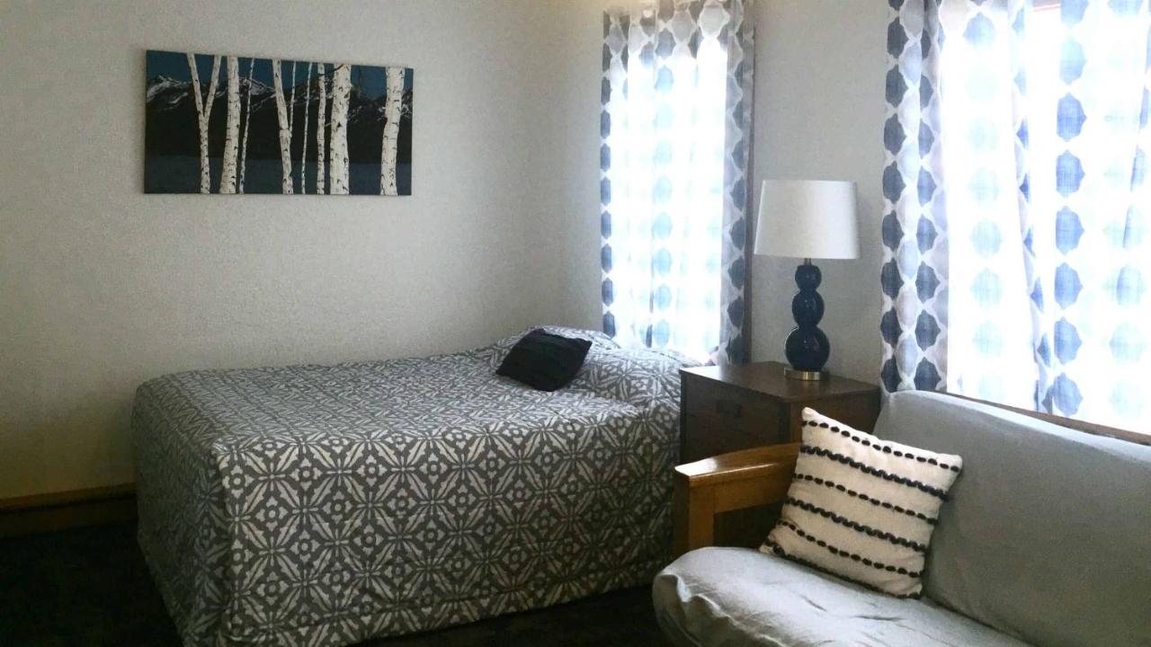| The Tides Inn