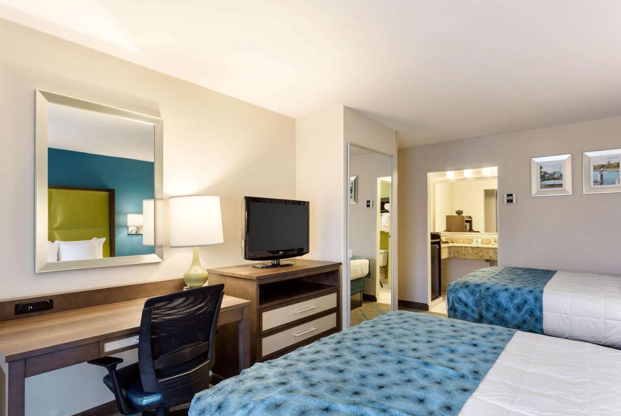 Double Room - Non Smoking at Quality Inn Gulfport I-10