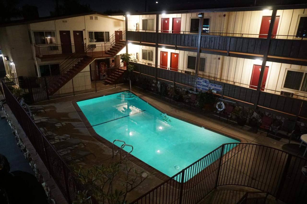 | Seahorse Inn