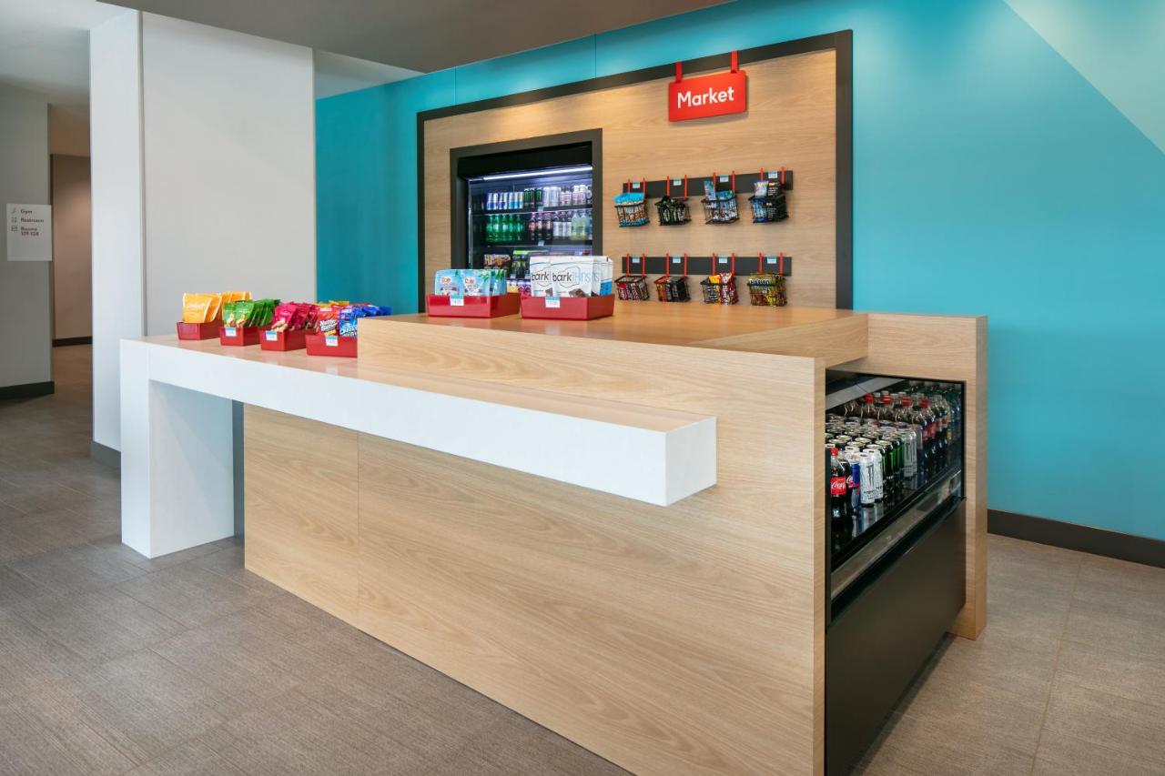 | Avid Hotels - Roseville - Minneapolis North, an IHG Hotel