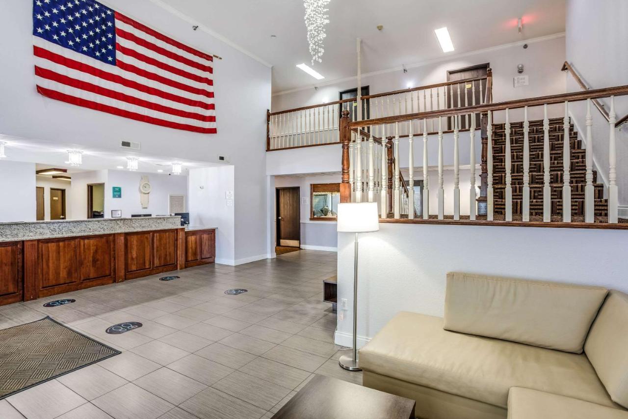 | Quality Inn Calvert City - Paducah East