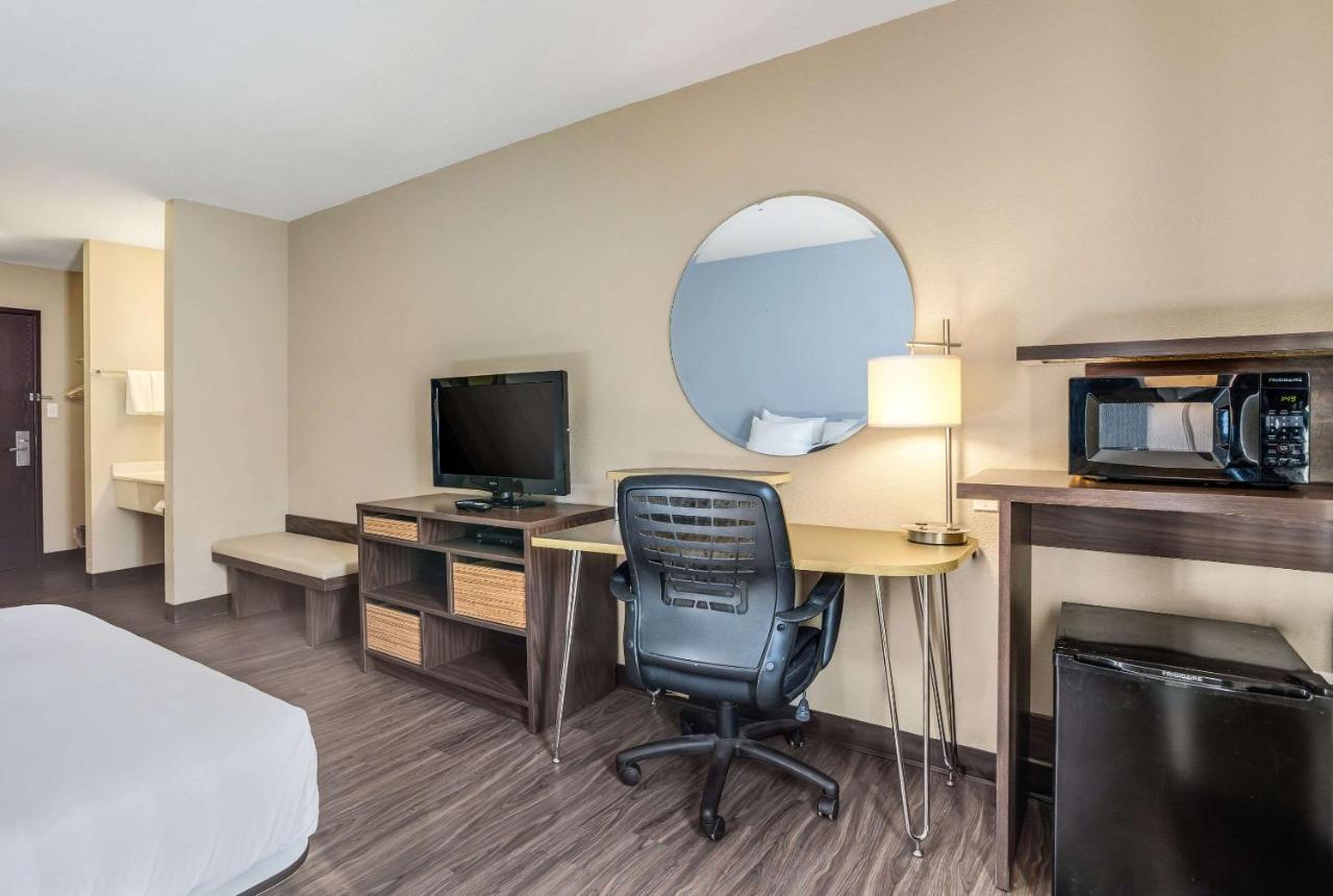 | Quality Inn Calvert City - Paducah East
