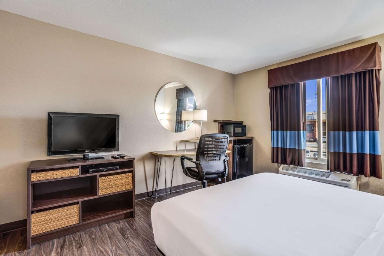 | Quality Inn Calvert City - Paducah East