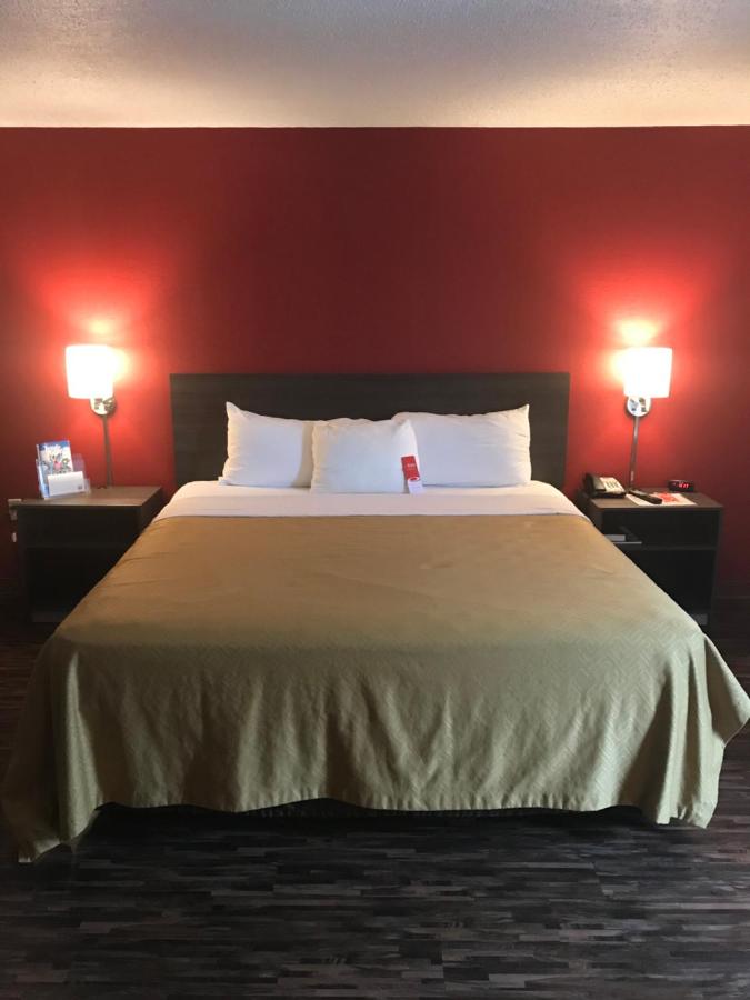 | Econo Lodge Mifflintown
