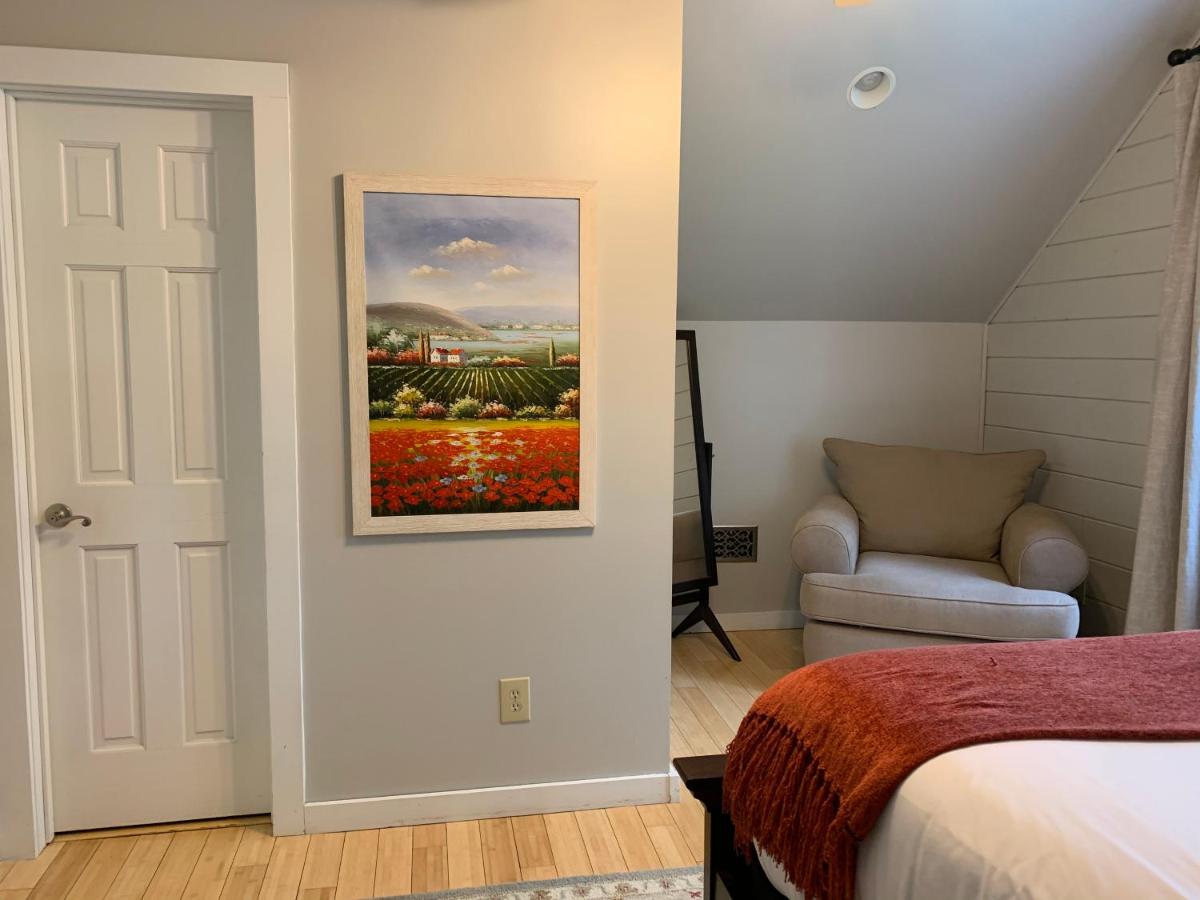 Two-Bedroom Suite at Barefoot Hills