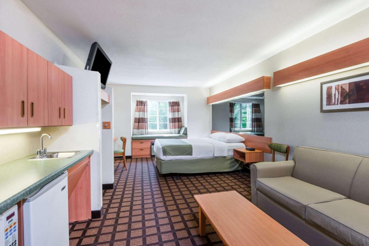 | Microtel Inn & Suites by Wyndham Uncasville