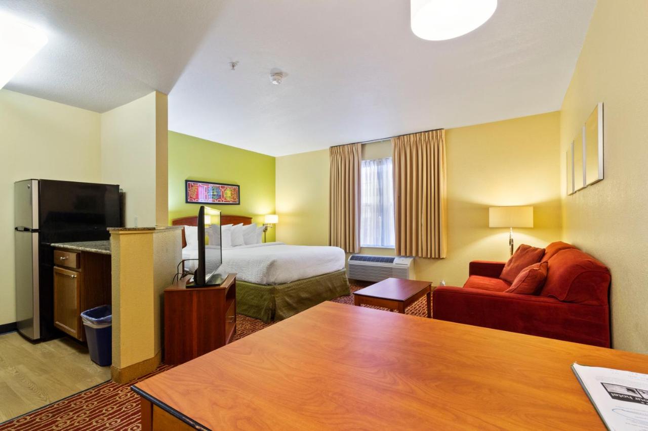 Deluxe studio 1 Queen Bed Non-Smoking at Extended Stay America Suites - Norfolk - Virginia Beach