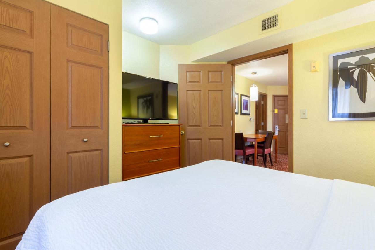 2 Bedroom Suite 2 Queen Beds Non-Smoking at Extended Stay America Suites - Norfolk - Virginia Beach