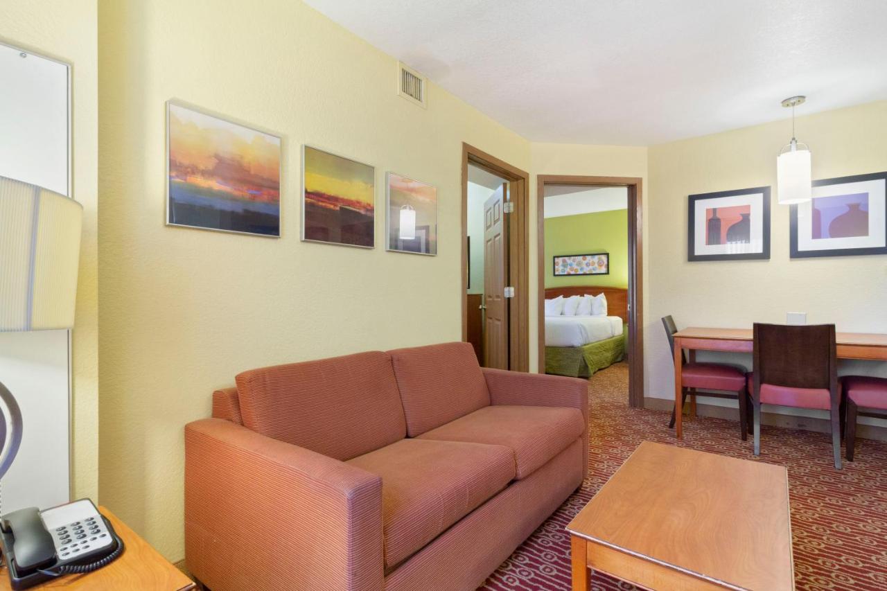 2 Bedroom Suite 2 Queen Beds Non-Smoking at Extended Stay America Suites - Norfolk - Virginia Beach