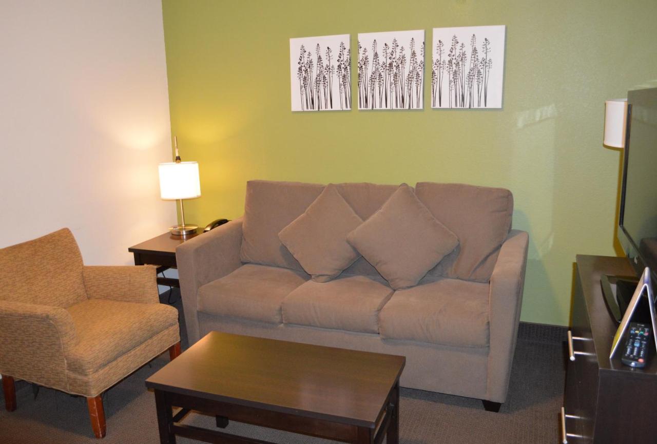 Queen Suite with Two Queen Beds - Non-Smoking at Sleep Inn & Suites Virginia Horse Center