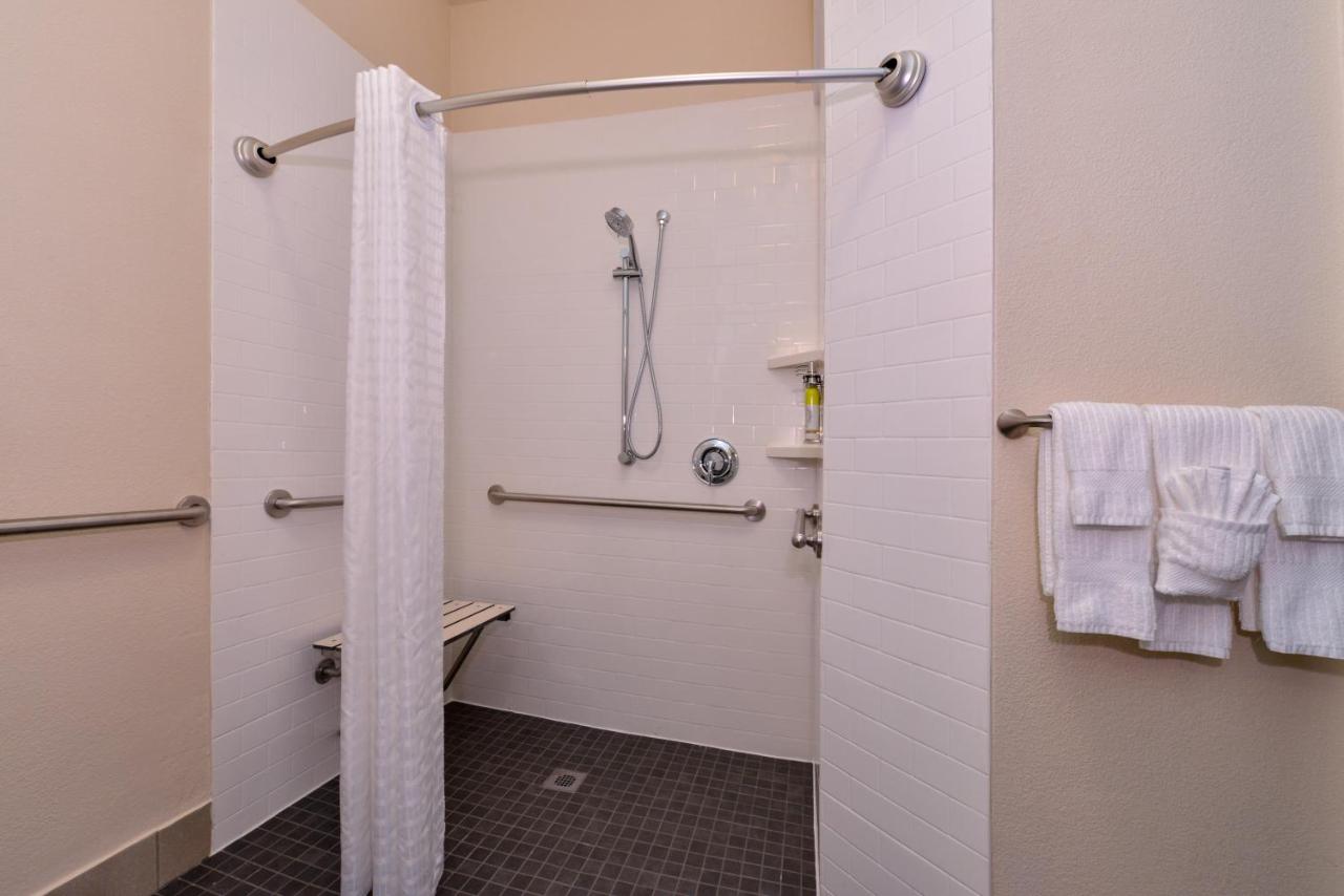 King Studio Suite with Mobility Accessible Roll In Shower - Non-Smoking at Candlewood Suites Austin Airport by IHG