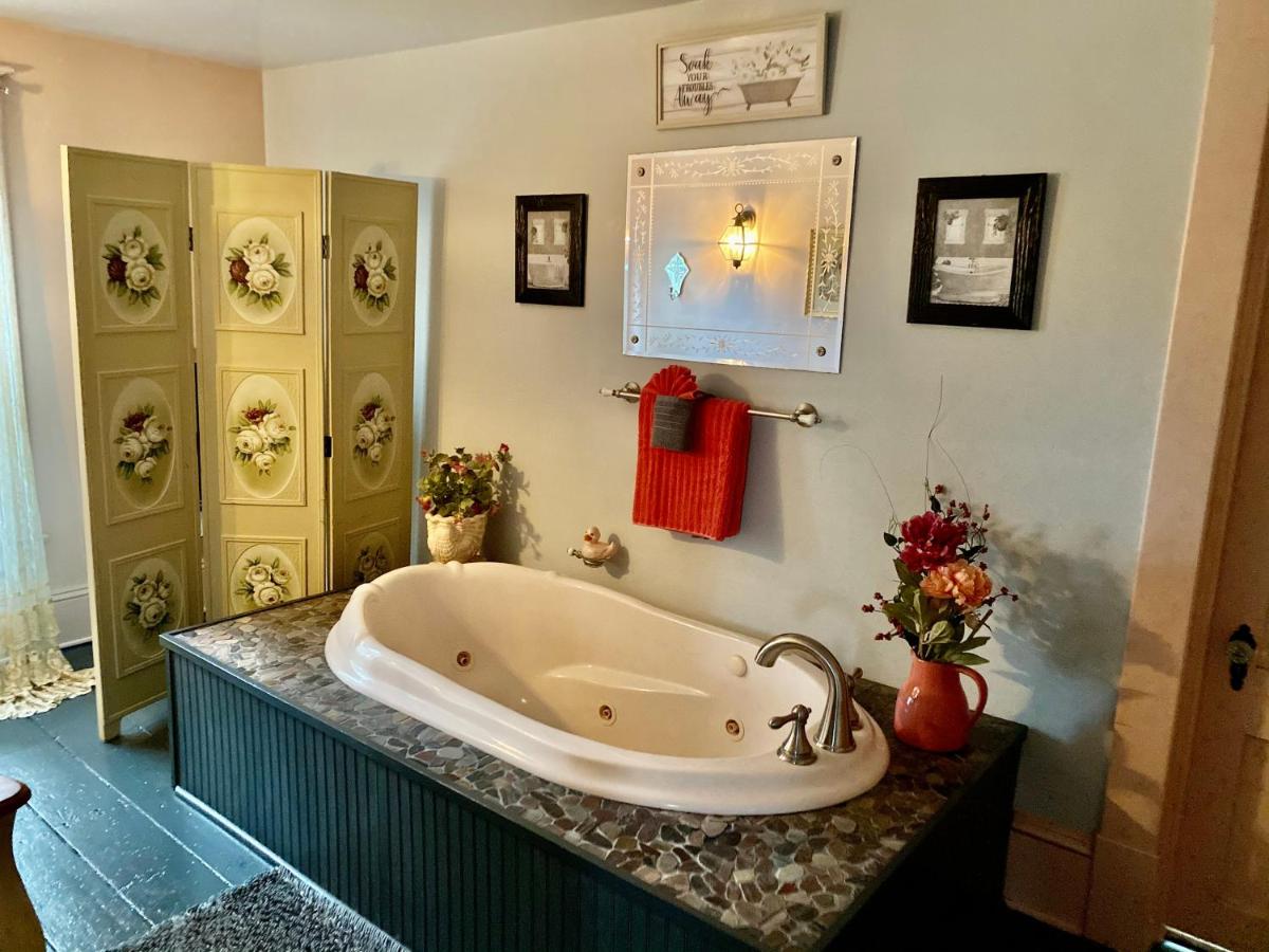 | The Bella Ella Bed and Breakfast
