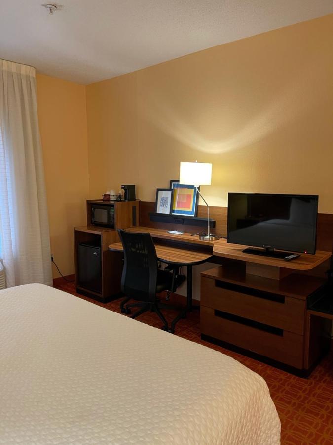 King Studio Suite - Non-Smoking at Baymont by Wyndham Chambersburg