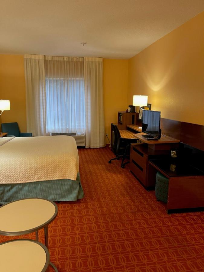 King Studio Suite - Non-Smoking at Baymont by Wyndham Chambersburg