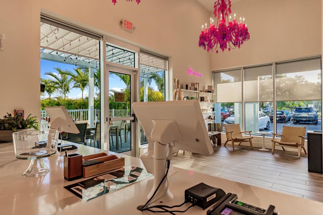  | Kompose Boutique Hotel Sarasota