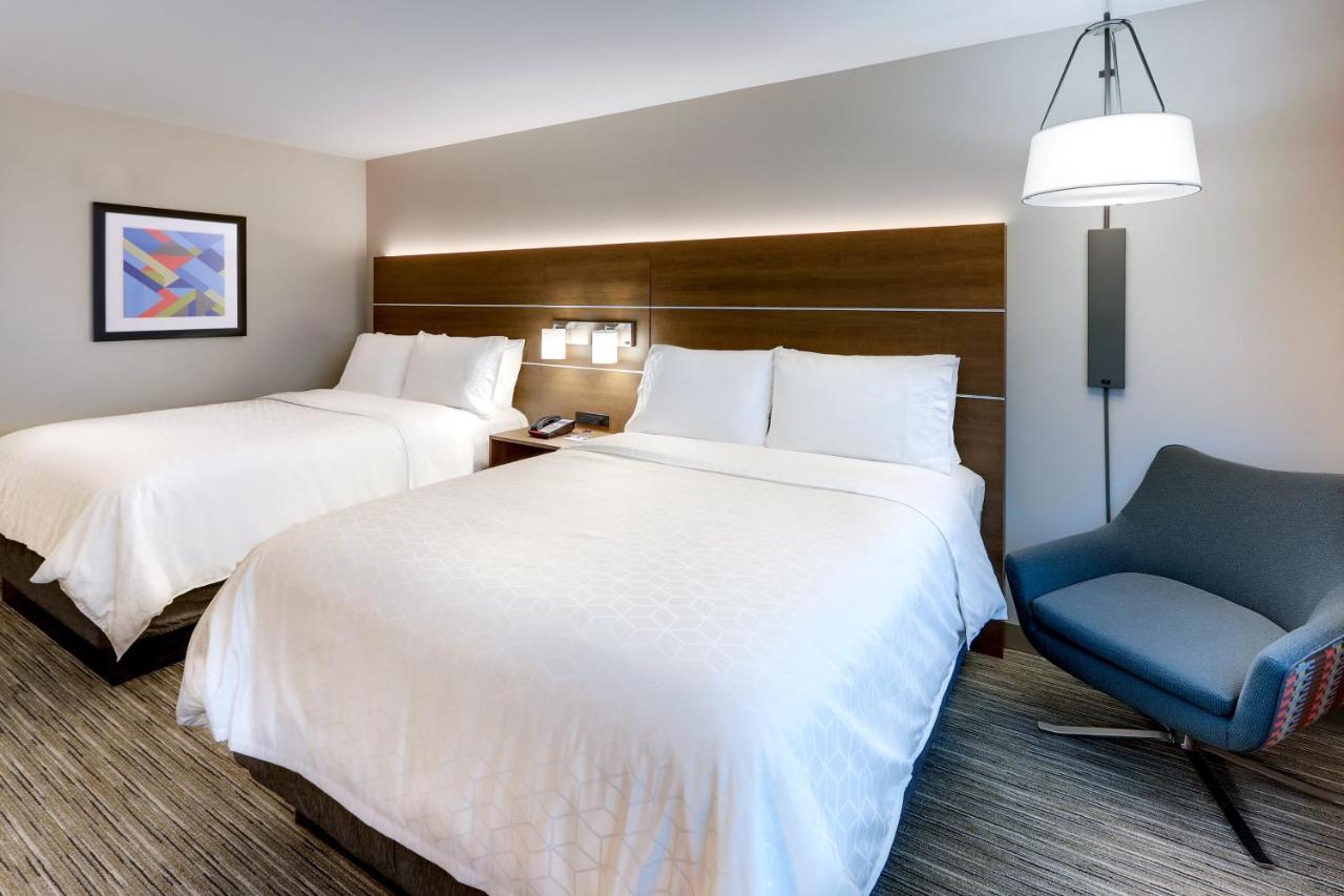 Suite - Hearing Accessible at Holiday Inn Express & Suites Middletown - Goshen by IHG