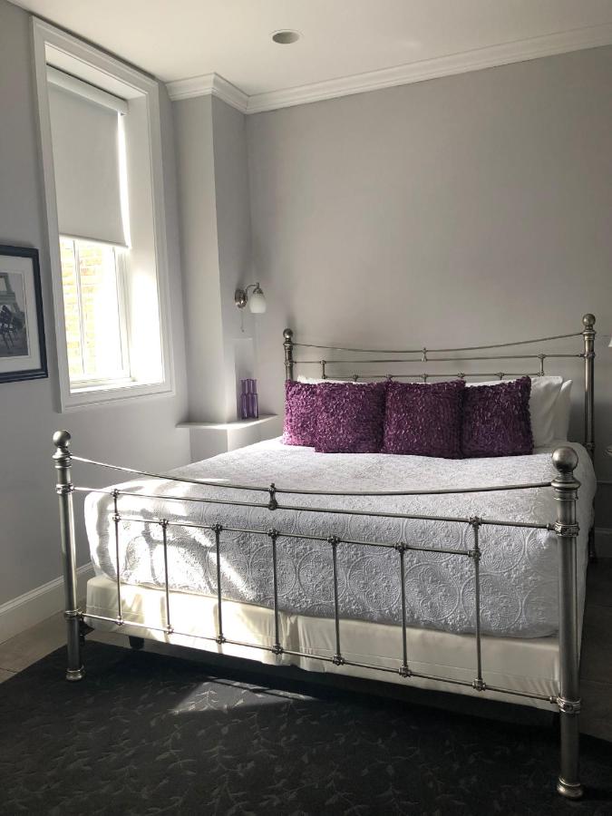 | Suites at 249