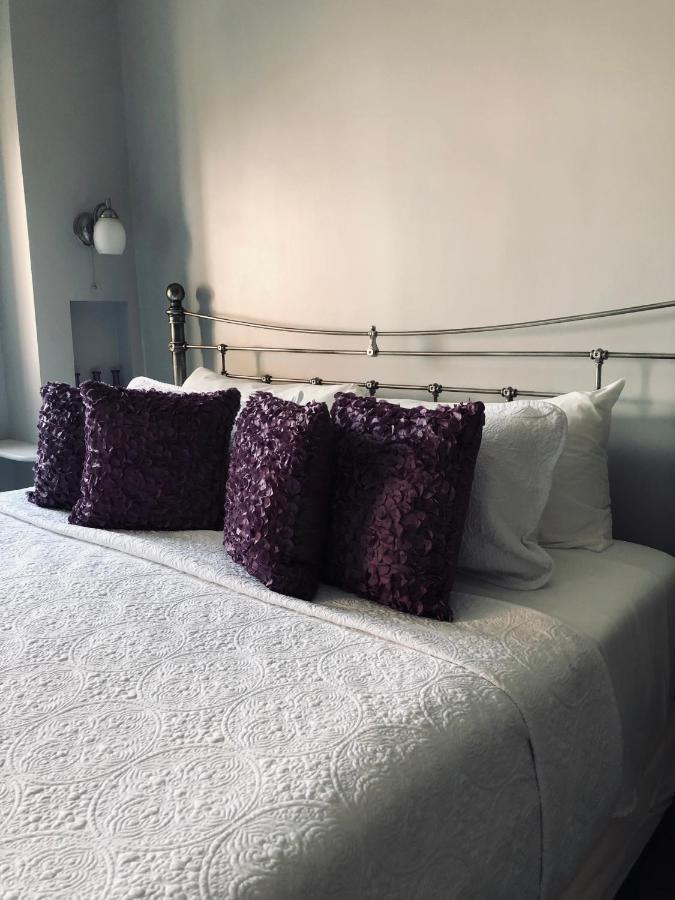 | Suites at 249