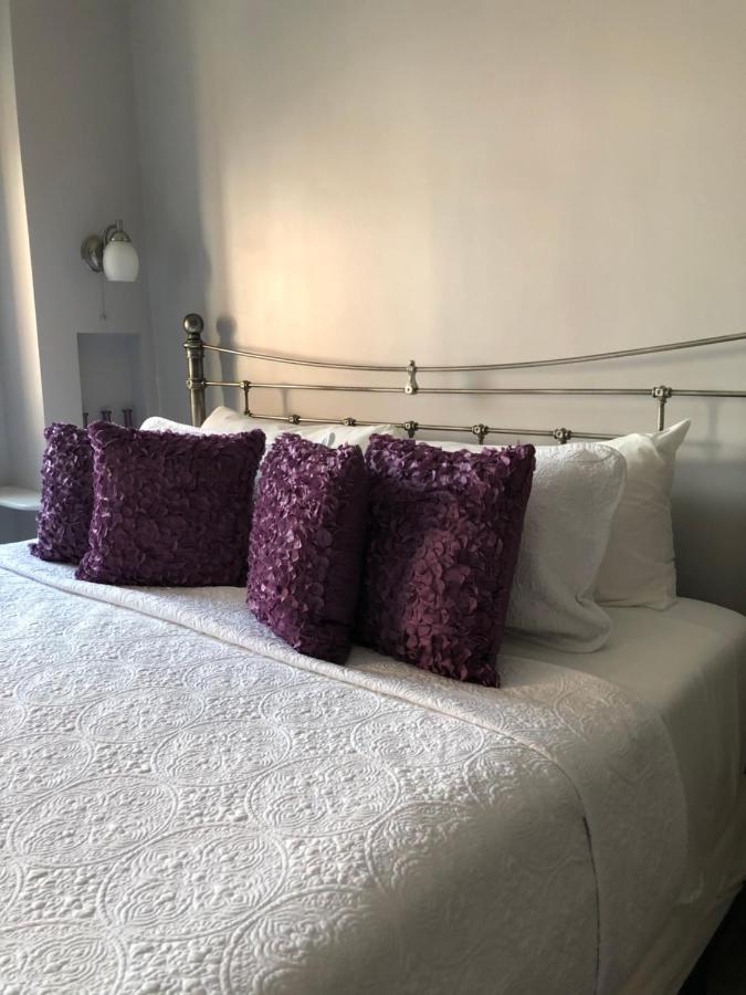 | Suites at 249