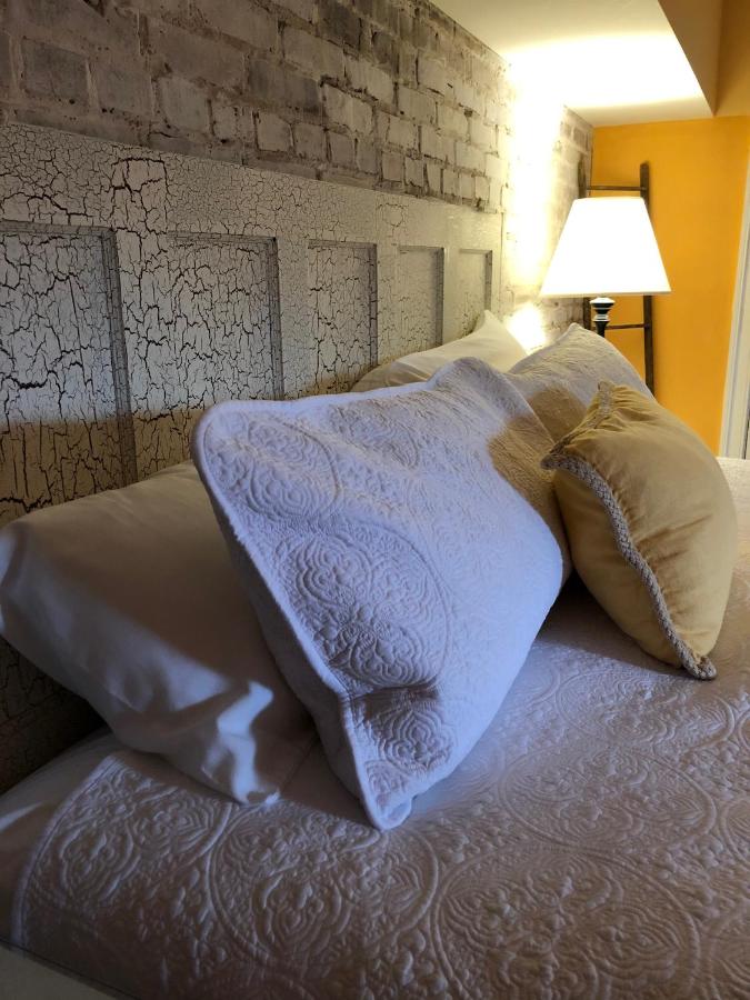 | Suites at 249