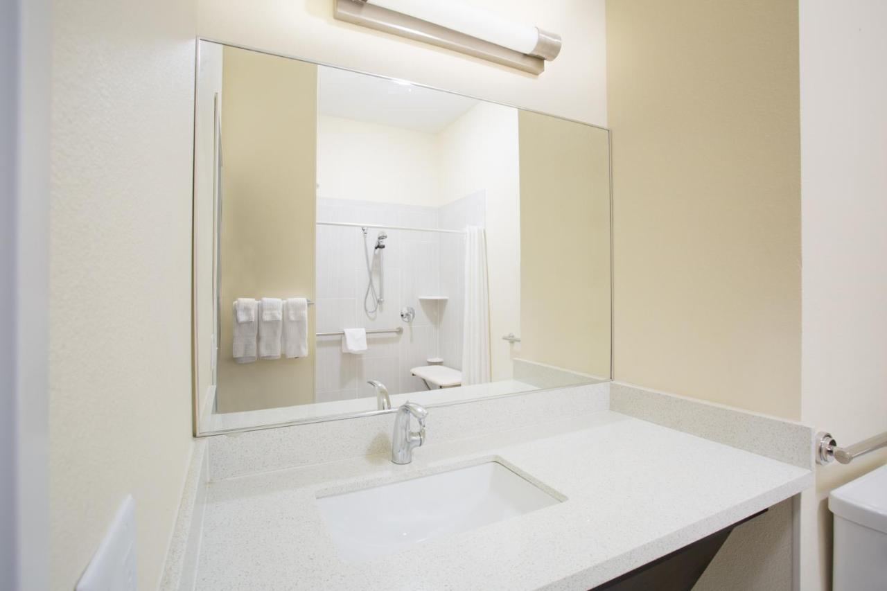 Queen Studio - Disability Access at Candlewood Suites Longmont, an IHG Hotel