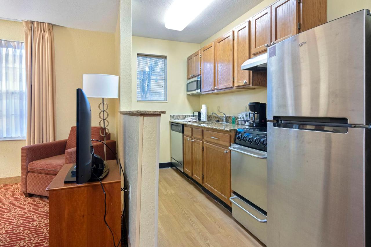 2 Bedroom Suite 2 Queen Beds Non-Smoking at Extended Stay America Suites Richmond Glen Allen Short Pump