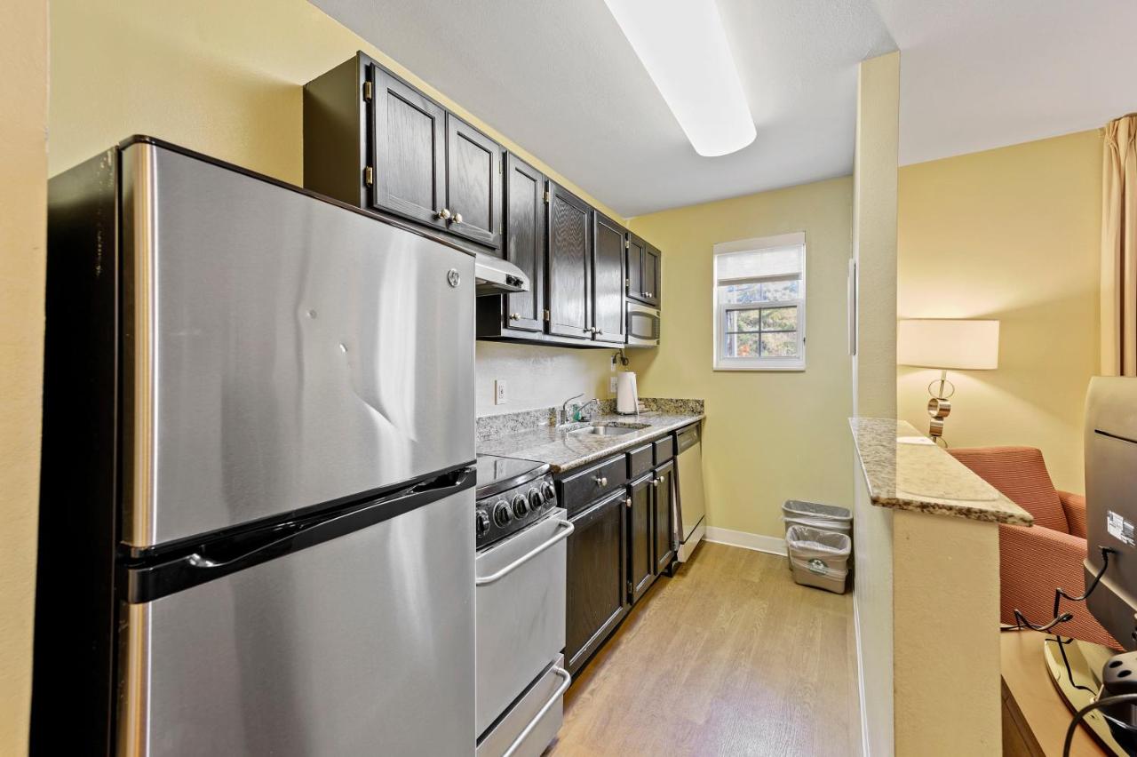2 Bedroom Suite 2 Queen Beds Non-Smoking at Extended Stay America Suites - Atlanta - Northlake