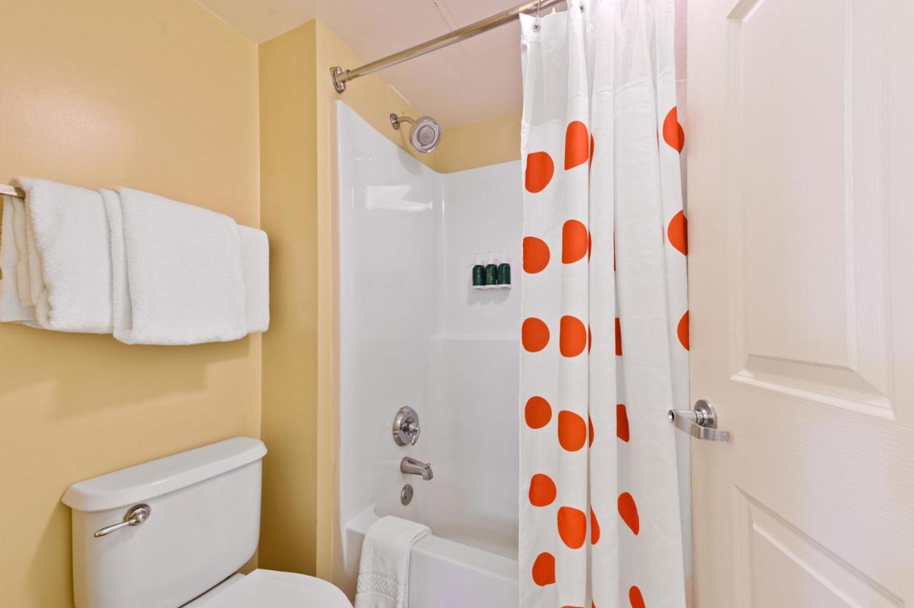 2 Bedroom Suite 2 Queen Beds Non-Smoking at Extended Stay America Suites Atlanta Norcross Peachtree Corn