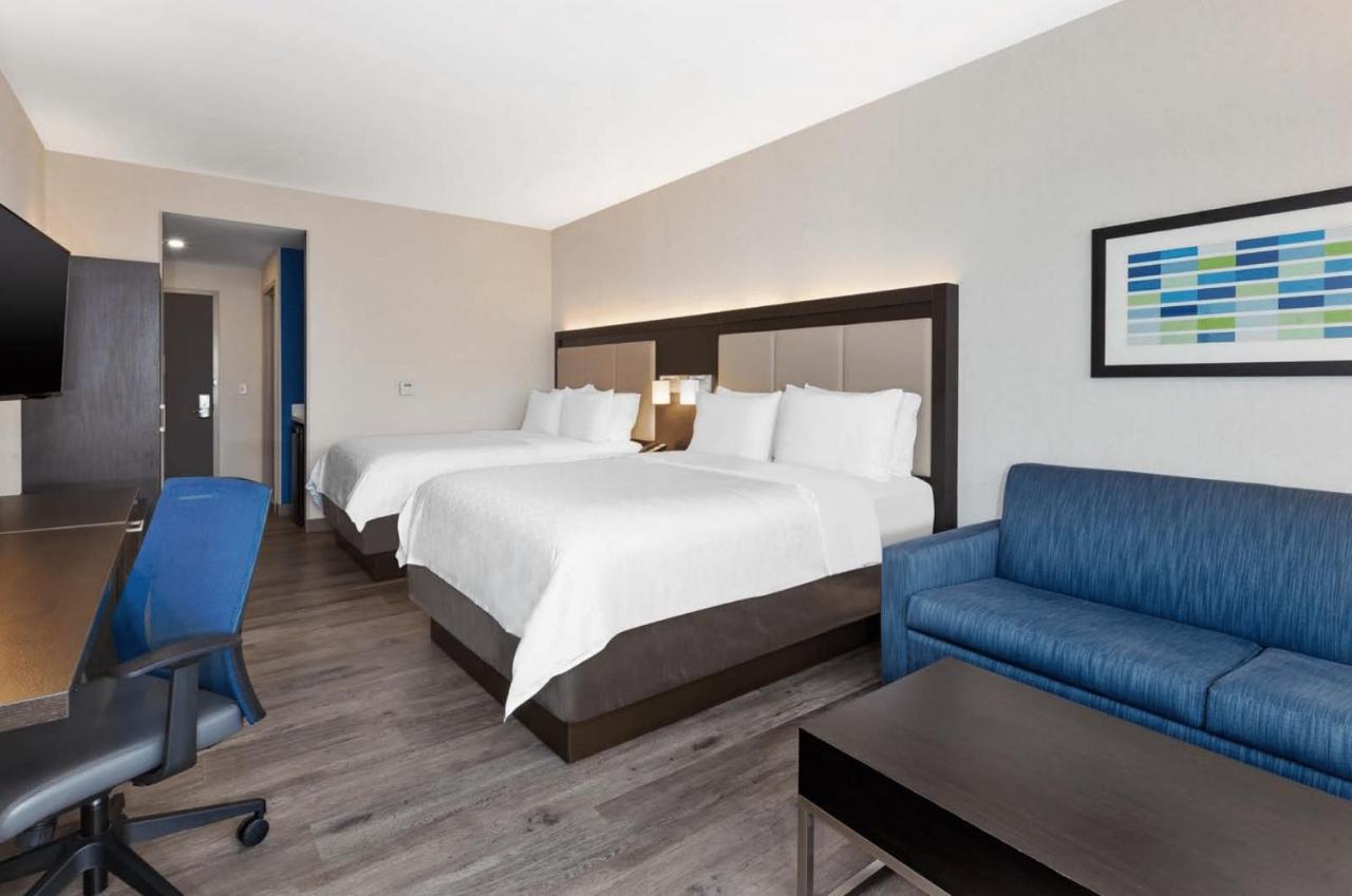 Suite - Mobility Access/Hearing Accessible at Holiday Inn Express & Suites Jersey City - Holland Tunnel by IHG