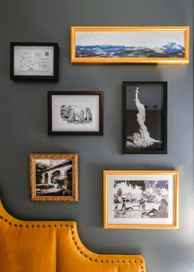 Superior King Room at Hotel Amarano Burbank