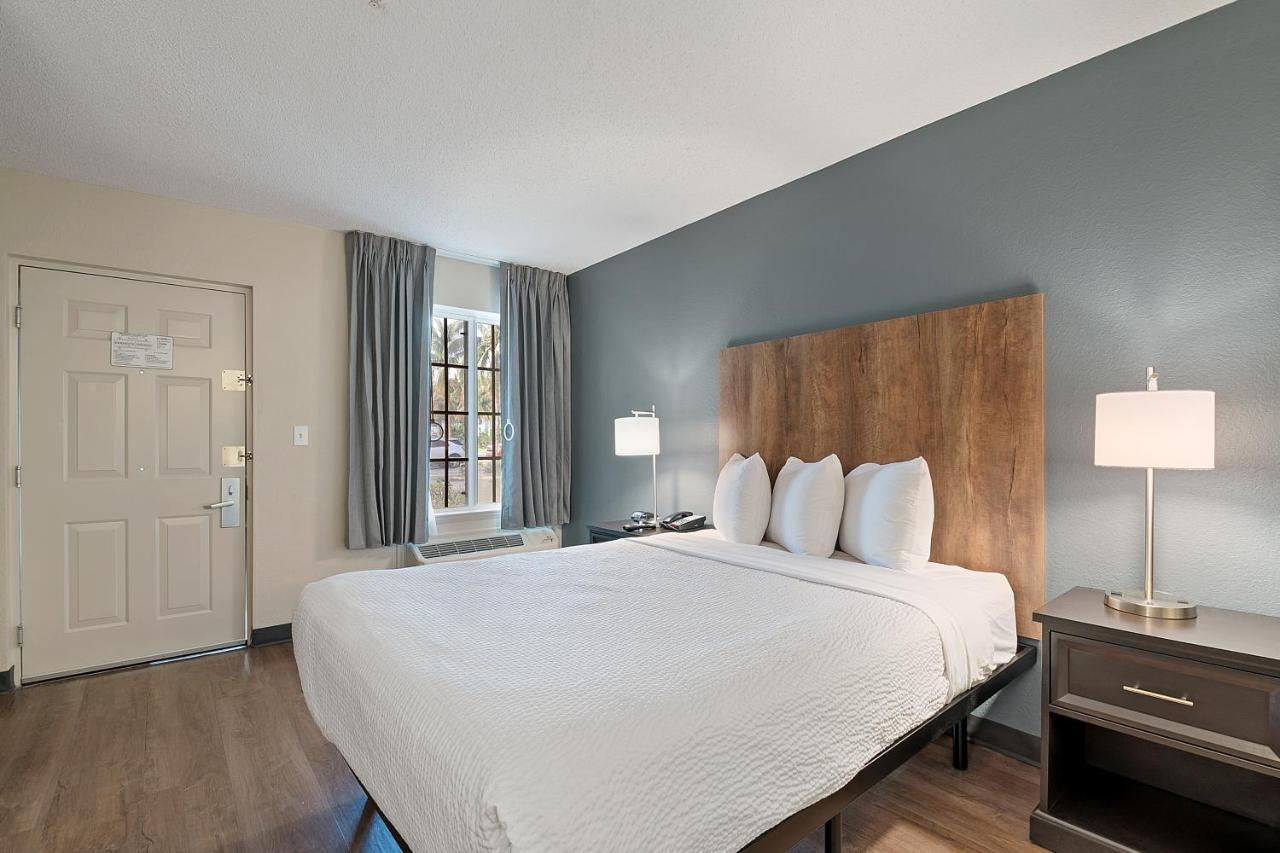 Studio with 1 Queen Bed - Hearing Accessible - Non-Smoking at Extended Stay America Suites Miami Airport Blue Lagoon