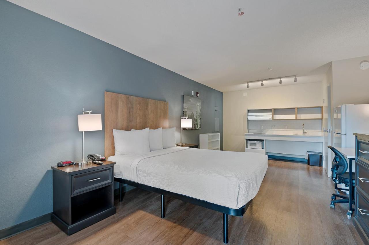Studio with 1 Queen Bed - Hearing Accessible - Non-Smoking at Extended Stay America Suites Miami Airport Blue Lagoon
