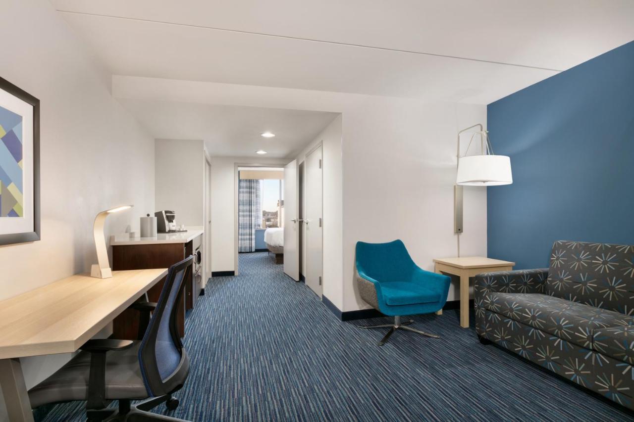 Queen Suite with Sofa Bed at Holiday Inn Express Hotel & Suites Norfolk Airport by IHG