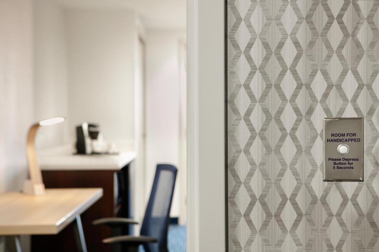 Suite - Hearing Accessible - Non-Smoking at Holiday Inn Express Hotel & Suites Norfolk Airport by IHG