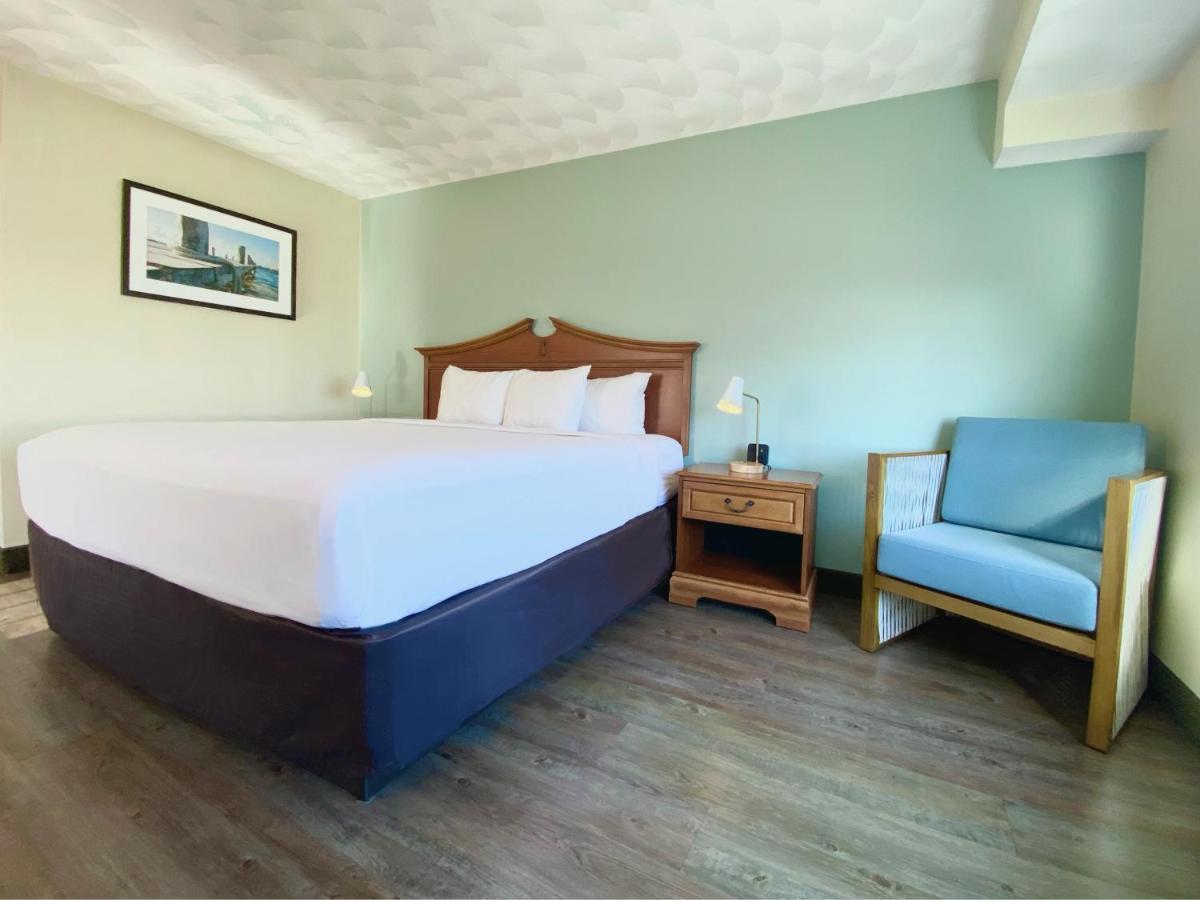 | Atlantic Beach Hotel Newport