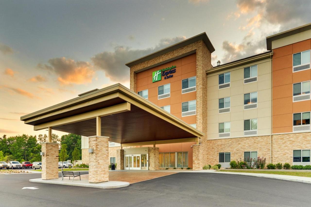 | Holiday Inn Express & Suites - Saugerties - Hudson Valley, an IHG Hotel