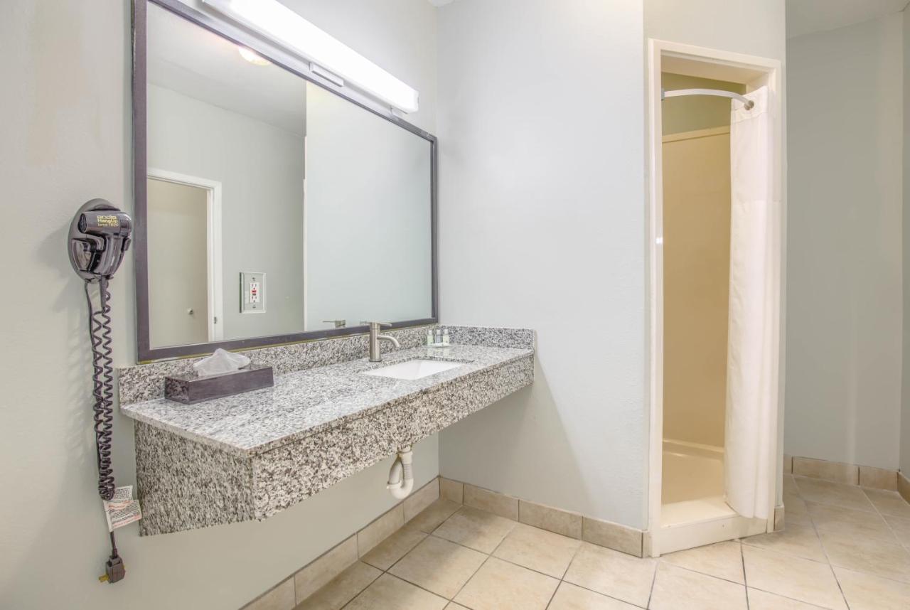 Suite - Non-Smoking at Quality Inn Gulf Shores Airport