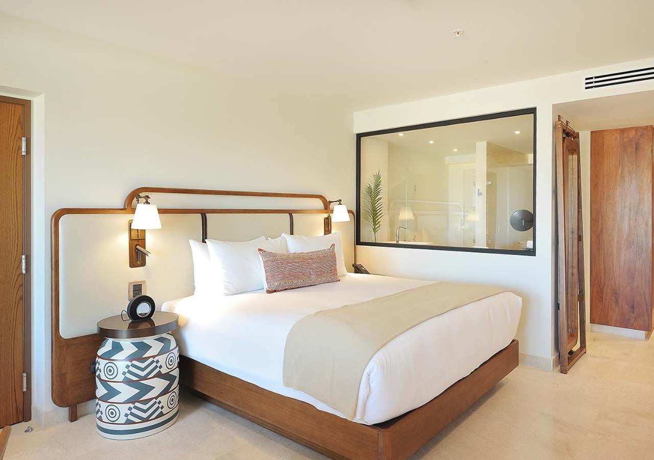 Infinity King at Corazón Cabo Resort & Spa