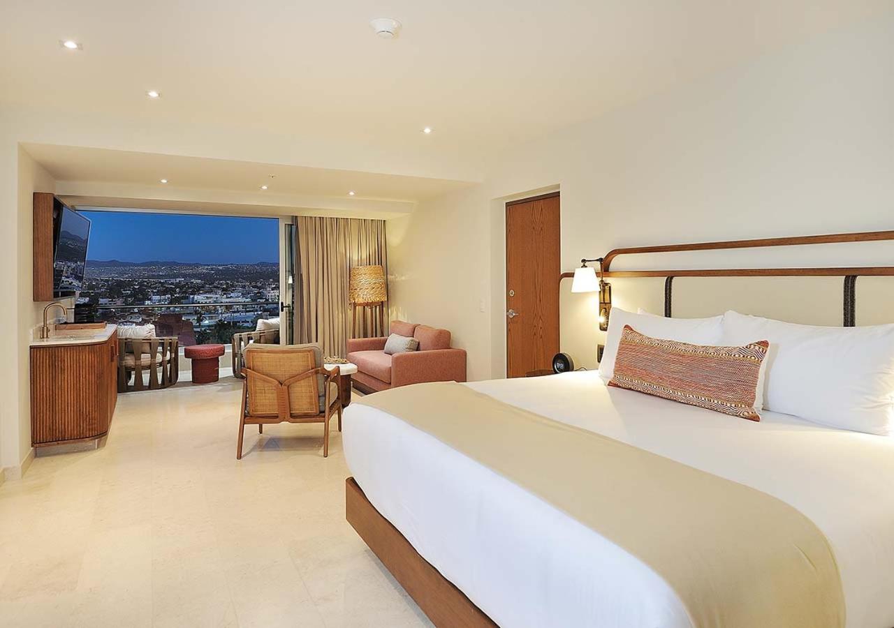 Infinity King at Corazón Cabo Resort & Spa