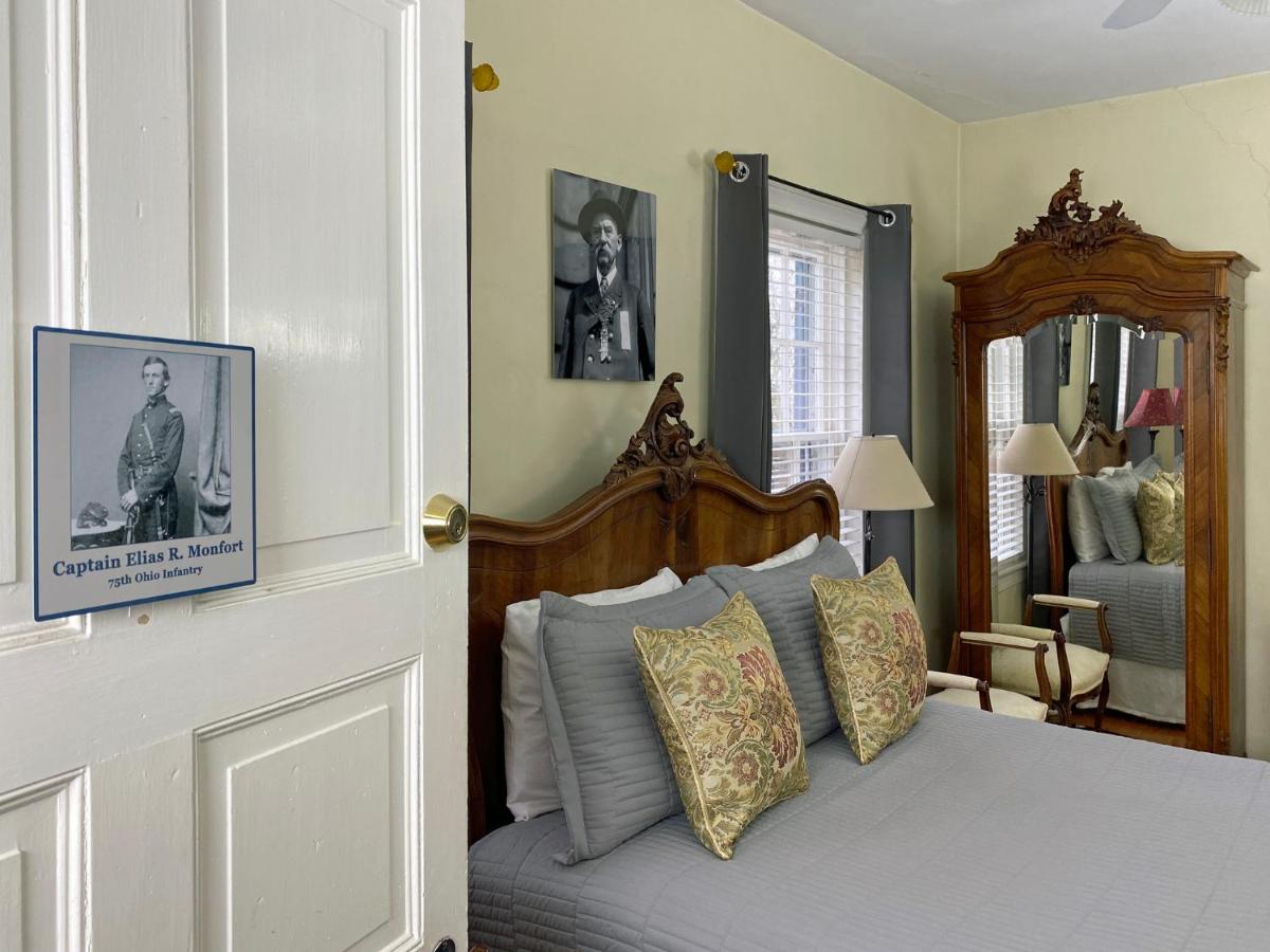 | Lightner Farmhouse B&B