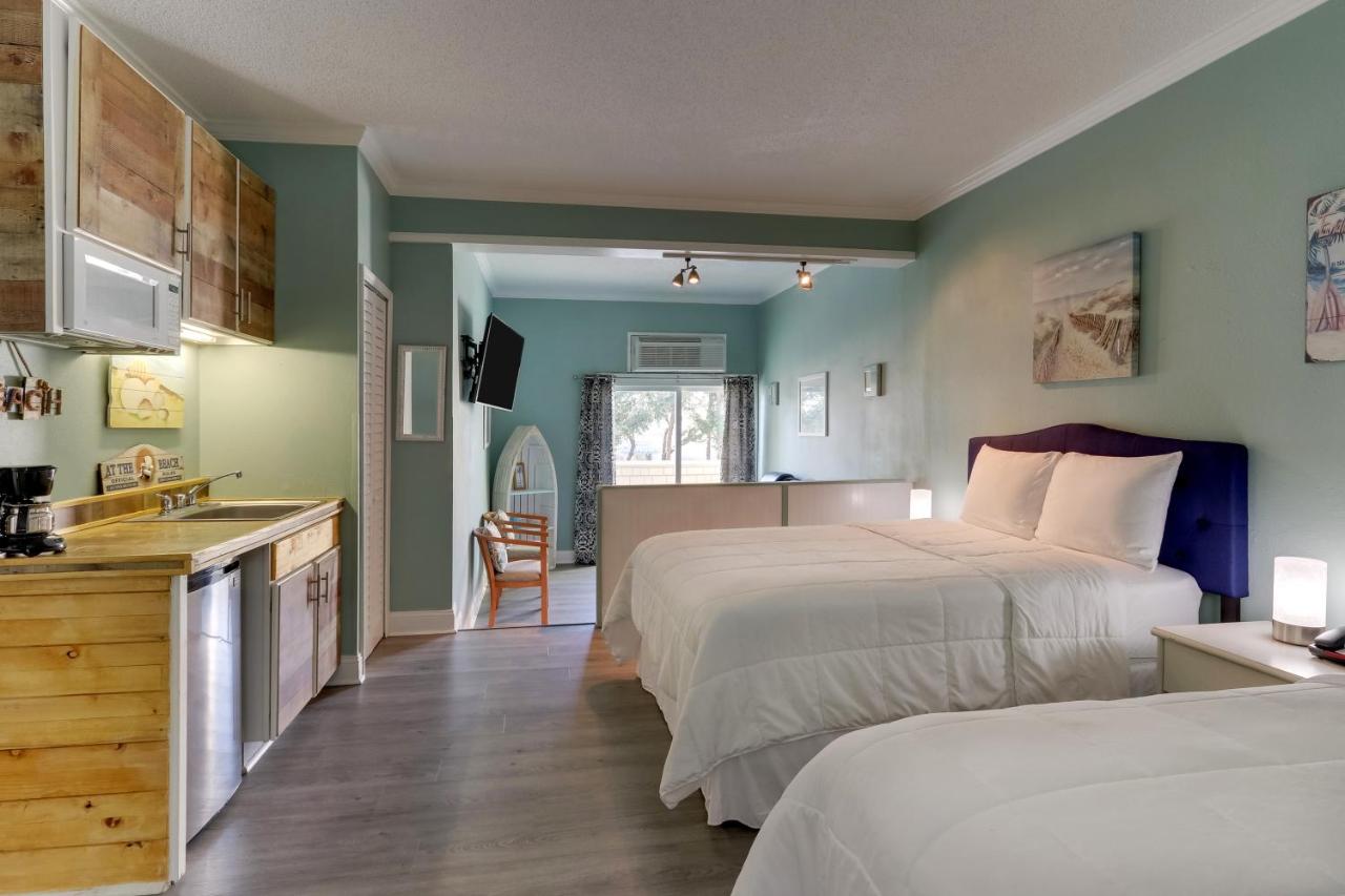 | Palm Suites