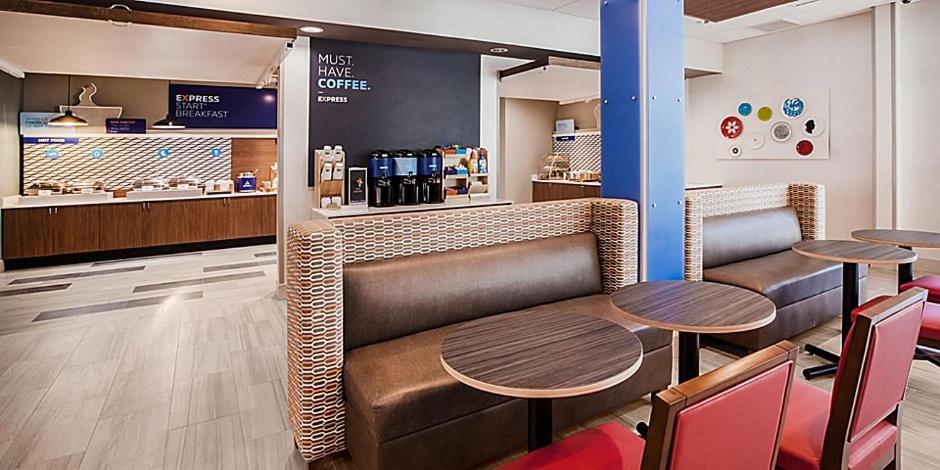 | Holiday Inn Express - Wells-Ogunquit-Kennebunk, an IHG Hotel