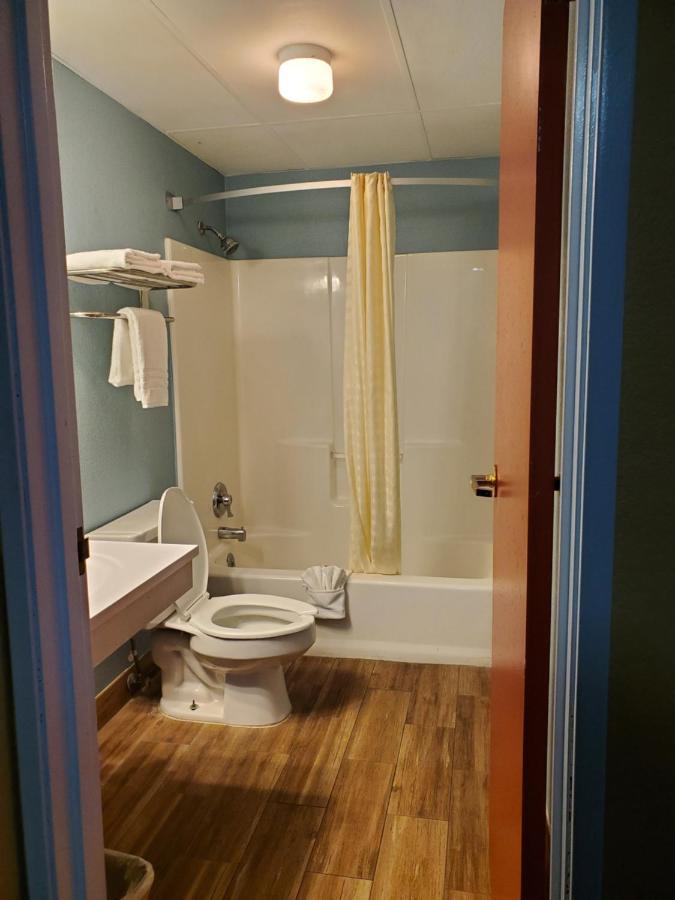  | Super 8 by Wyndham Henderson North East Denver