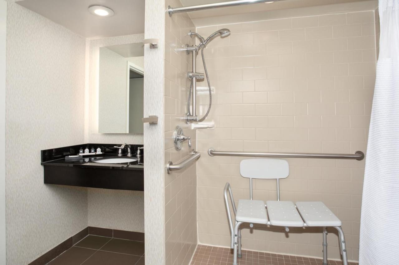 Suite - Mobility Access Roll in Shower/Non-Smoking at Crowne Plaza Kansas City Downtown, an IHG Hotel