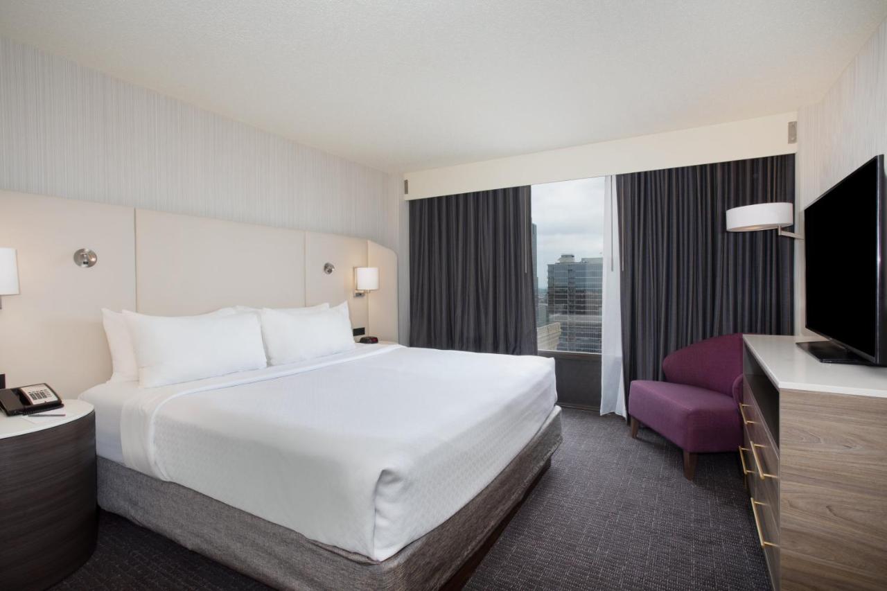 King Suite at Crowne Plaza Kansas City Downtown, an IHG Hotel